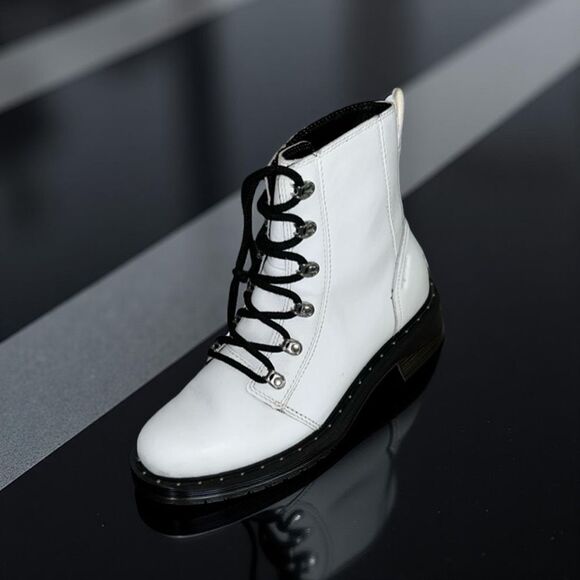 Sorel Women's Lennox Lace Rain Boot Waterproof Leather Boots Size 8.5 - Picture 1 of 9